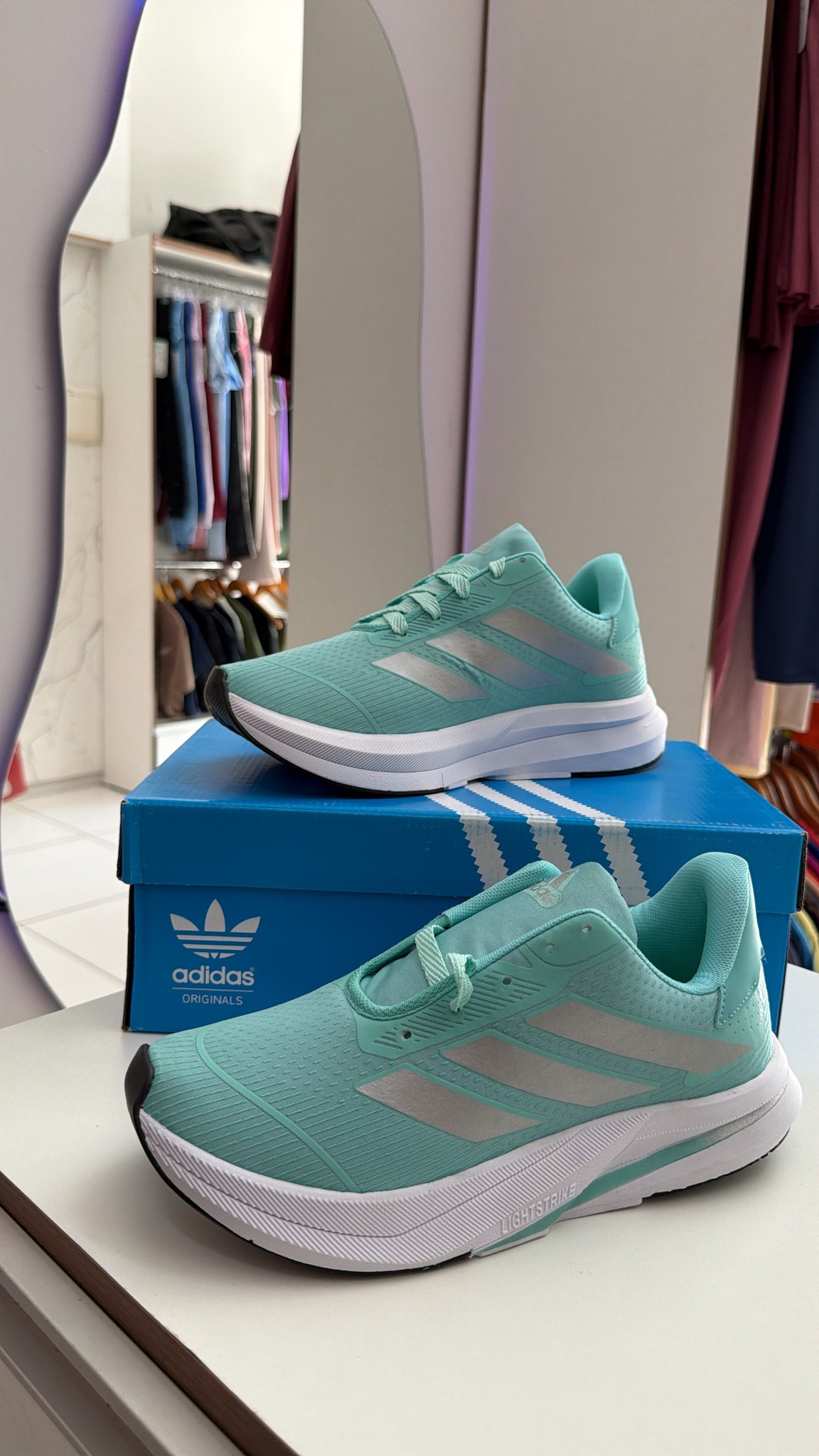 Tênis adidas primeira linha