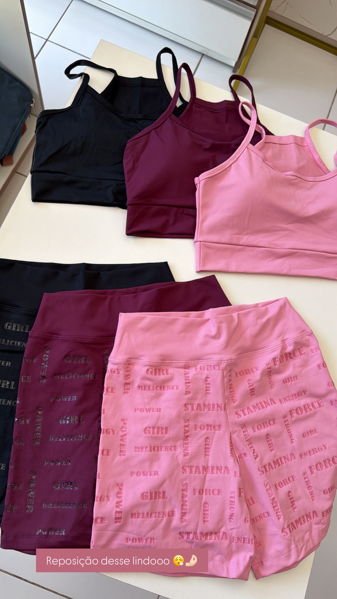 Conjunto letrado em gel